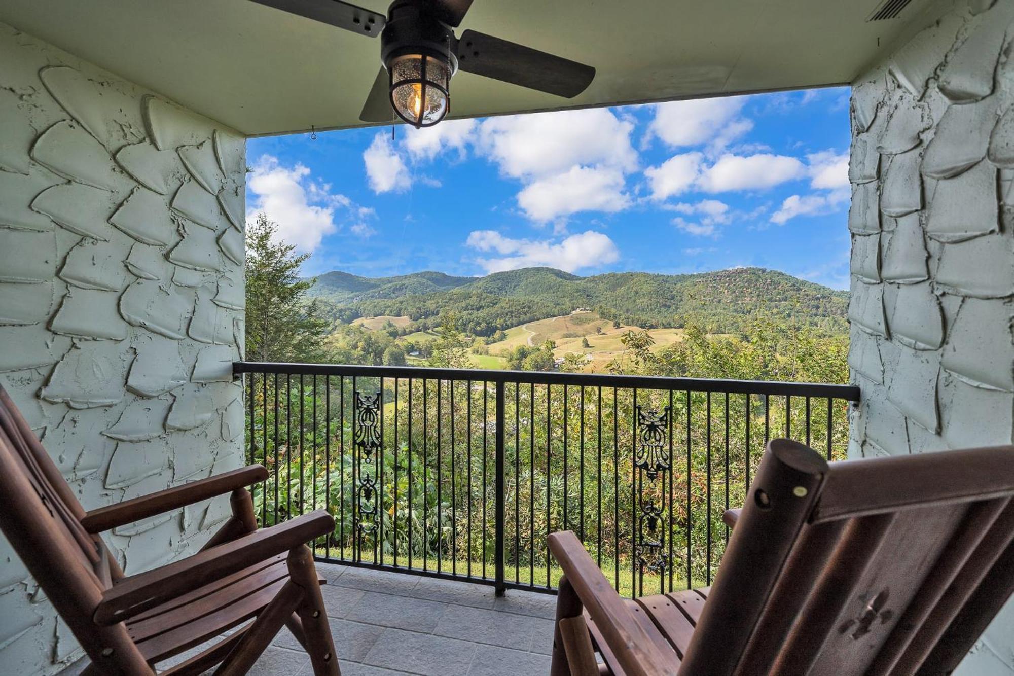 Mountain Views At Dolly'S Castle Unit 2 Daire Sevierville Dış mekan fotoğraf